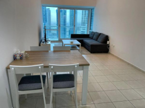 Modern Lake View 1 Bedroom Apt in JLT
